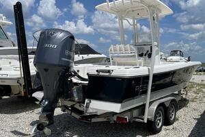 25ft Robalo Yacht For Sale