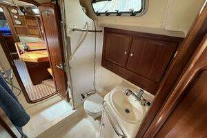 1999 Bavaria Ocean 42 thumbnail 30