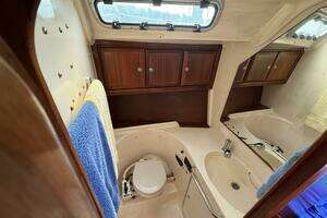 1999 Bavaria Ocean 42 thumbnail 37