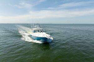 2018 Viking 44 Open thumbnail 40
