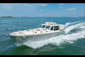 Port Bow Underway 30kts