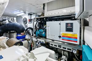 2024 Pershing 6X Engine Room