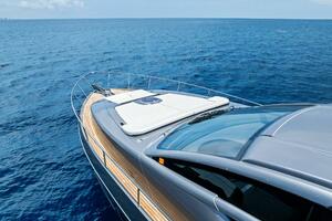 2024 Pershing 6X Bow Sundeck