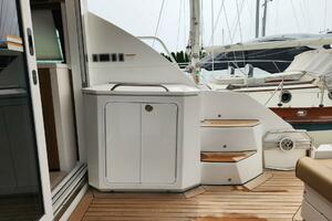 42FT (13M) CRUISERS YACHTS