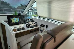 42FT (13M) CRUISERS YACHTS