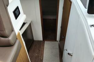 42FT (13M) CRUISERS YACHTS