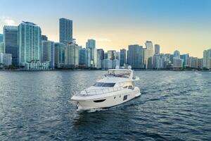 2012 Azimut Evolution thumbnail 3
