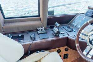 2012 Azimut Evolution thumbnail 62