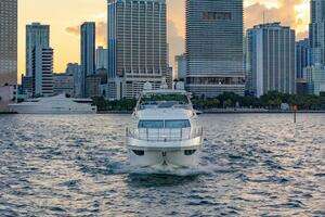 2012 Azimut Evolution thumbnail 4