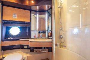 2012 Azimut Evolution thumbnail 46