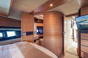 2012 Azimut Evolution thumbnail 45