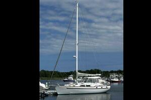 FREE SPIRIT 38ft Irwin Yacht For Sale