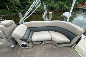 2013 Premier 250 S-Series thumbnail 9