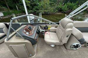 2013 Premier 250 S-Series thumbnail 10