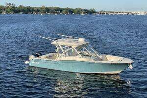 32-ft-Grady-White-2019-325 Freedom-Rennie-Jacksonville Florida United States yacht for sale