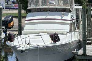 1988 Viking Motor Yacht thumbnail 28