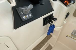 33ft Grady White Yacht For Sale
