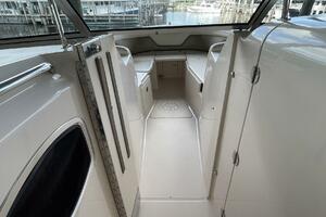 33ft Grady White Yacht For Sale