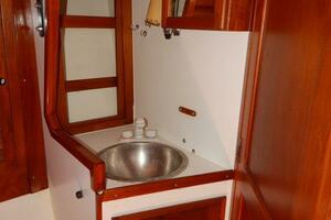 Sandpiper 37ft Tartan Yacht For Sale
