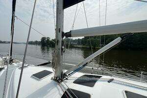 2004 Hunter 41 thumbnail 59
