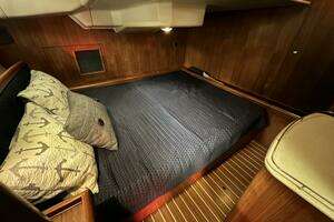 2004 Hunter 41 thumbnail 24
