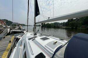 2004 Hunter 41 thumbnail 58