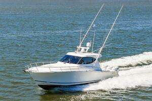2014 Jupiter 41 Sport Bridge thumbnail 2