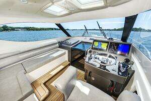 2014 Jupiter 41 Sport Bridge thumbnail 20