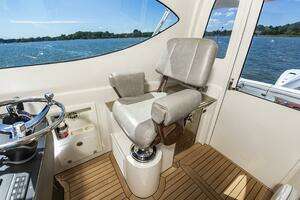 2014 Jupiter 41 Sport Bridge thumbnail 23