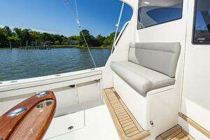 2014 Jupiter 41 Sport Bridge thumbnail 14