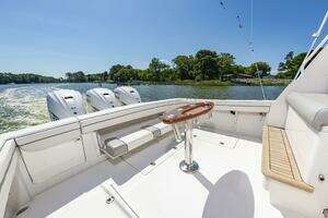 2014 Jupiter 41 Sport Bridge thumbnail 10