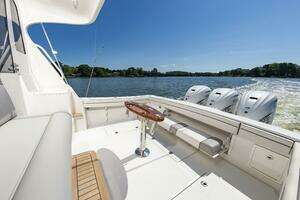 2014 Jupiter 41 Sport Bridge thumbnail 12