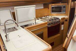 2008 Jeanneau Sun Odyssey 45 DS thumbnail 8