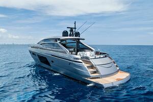 Yacht for sale FERRETTI PERSHING TRADE