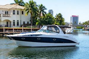 Bombacho 34ft Bayliner Yacht For Sale