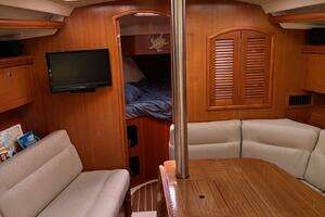2004 Hunter 386 thumbnail 19