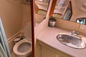 2004 Hunter 386 thumbnail 16