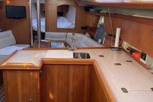 2004 Hunter 386 thumbnail 7
