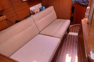 2004 Hunter 386 thumbnail 18