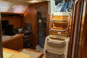 2004 Hunter 386 thumbnail 20
