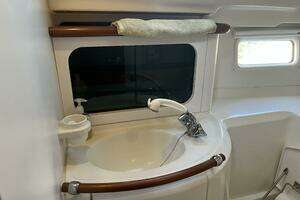 2001 Beneteau Oceanis 381 thumbnail 56