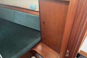 2001 Beneteau Oceanis 381 thumbnail 49