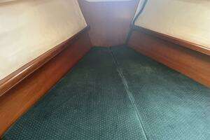 2001 Beneteau Oceanis 381 thumbnail 47