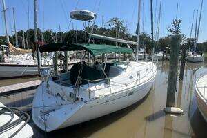 2001 Beneteau Oceanis 381 thumbnail 15