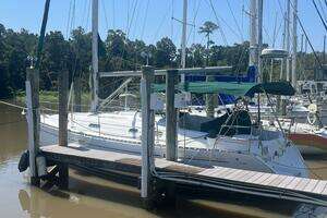 2001 Beneteau Oceanis 381 thumbnail 2