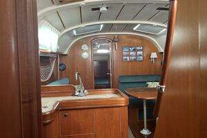 2001 Beneteau Oceanis 381 thumbnail 53