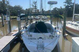 2001 Beneteau Oceanis 381 thumbnail 3