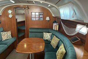 2001 Beneteau Oceanis 381 thumbnail 20