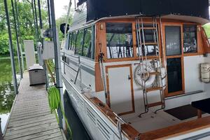 Gypsy Rouge 38ft Bayliner Yacht For Sale