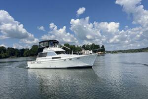 Gypsy Rouge 38ft Bayliner Yacht For Sale